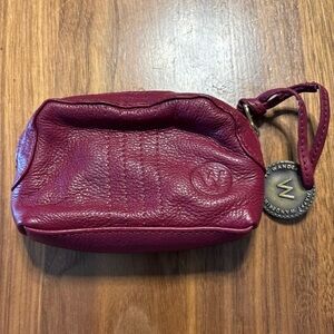 Wander burgundy Pebble Leather Wristlet Clutch